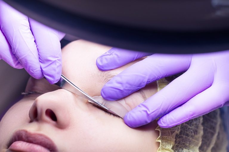 yumi eyelashes – lash lift sunshine coast caloundra buderim landsborough – curved filled eyelashes treatment